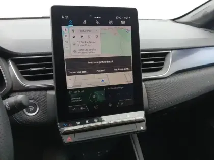 Photo 15 Renault Captur  E-Tech full hybrid 145 ch