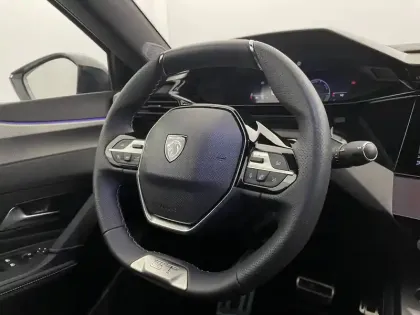 Photo 30 Peugeot 408  Hybrid 136 e-DCS6