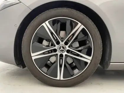 Photo 17 Mercedes Classe A  180 7G-DCT