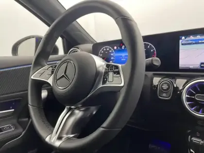 Photo 23 Mercedes Classe A  180 7G-DCT