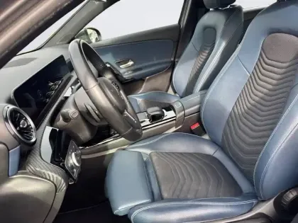 Photo 8 Mercedes Classe A  180 7G-DCT