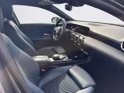 Photo 14 Mercedes Classe A  180 7G-DCT