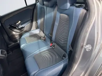 Photo 12 Mercedes Classe A  180 7G-DCT