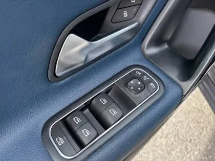 Photo 16 Mercedes Classe A  180 7G-DCT