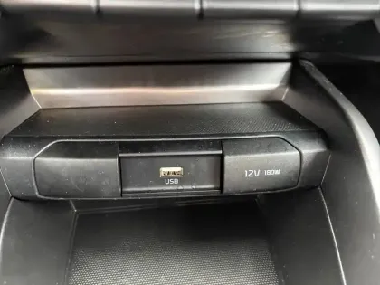 Photo 23 Kia Stonic  1.0 T-GDi 120 ch MHEV DCT7