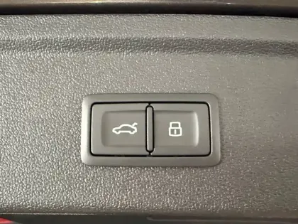 Photo 10 Audi A3  Sportback TFSI e Hybride rechargeable 204 S tronic 6