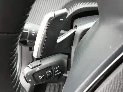 Photo 42 Peugeot 2008  Hybrid 145 e-DCS6