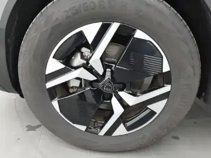 Photo 12 Peugeot 2008  Hybrid 145 e-DCS6