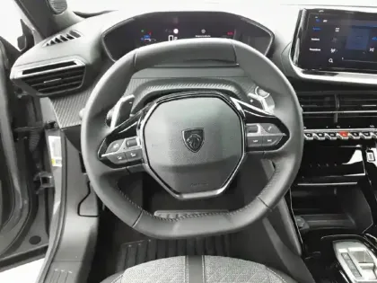 Photo 31 Peugeot 2008  Hybrid 145 e-DCS6