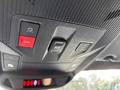 Photo 17 Peugeot 308  Hybrid 145 e-DCS6