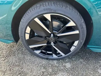 Photo 12 Peugeot 308  Hybrid 145 e-DCS6