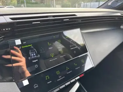 Photo 20 Peugeot 308  Hybrid 145 e-DCS6