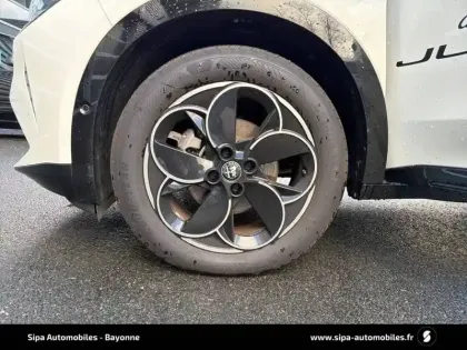 Photo 10 Alfa Romeo Junior  Elettrica 156 ch