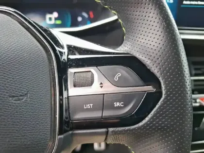 Photo 27 Peugeot 208  Electrique 50 kWh 136ch