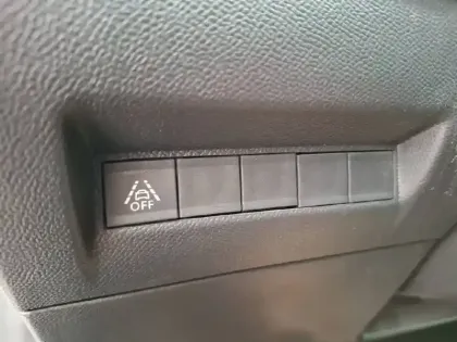 Photo 17 Peugeot 208  Electrique 50 kWh 136ch