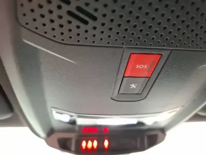 Photo 21 Peugeot 208  Electrique 50 kWh 136ch