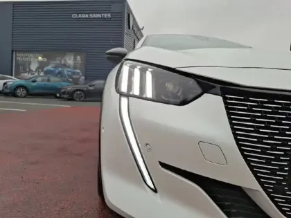 Photo 15 Peugeot 208  Electrique 50 kWh 136ch