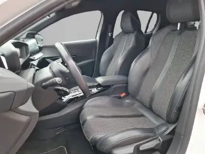 Photo 10 Peugeot 208  Electrique 50 kWh 136ch