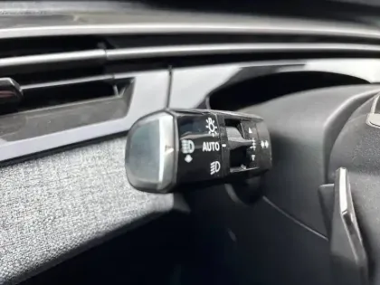 Photo 19 Peugeot 3008  Electrique 210 ch 73 kWh