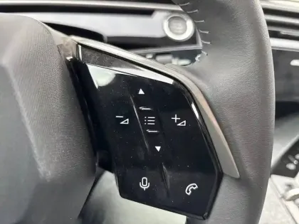 Photo 17 Peugeot 3008  Electrique 210 ch 73 kWh