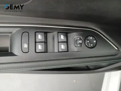 Photo 12 Peugeot 5008  PureTech 130ch S&S EAT8