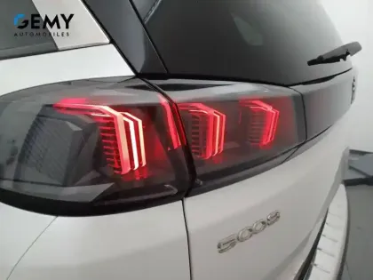 Photo 20 Peugeot 5008  PureTech 130ch S&S EAT8