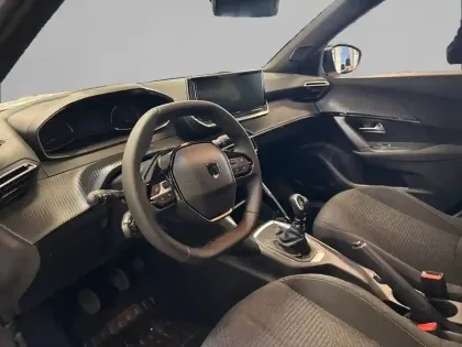 Photo 27 Peugeot 2008  100 S&S BVM6