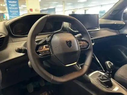 Photo 28 Peugeot 2008  100 S&S BVM6