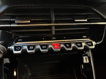 Photo 18 Peugeot 2008  100 S&S BVM6