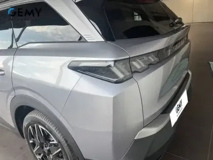 Photo 22 Peugeot 5008  Hybrid 145 e-DCS6