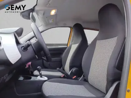 Photo 8 Renault Twingo  III E-Tech