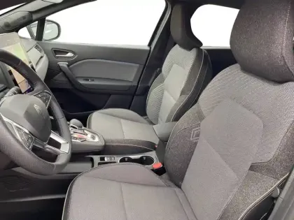 Photo 10 Renault Symbioz  E-Tech full hybrid 145