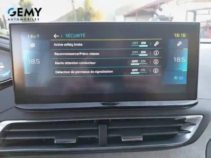 Photo 16 Peugeot 3008  Hybrid 225 e-EAT8