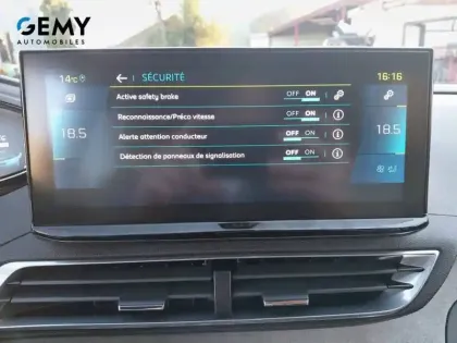 Photo 36 Peugeot 3008  Hybrid 225 e-EAT8