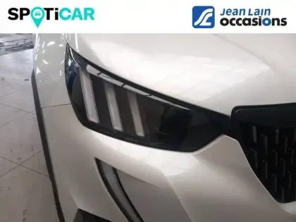 Photo 15 Peugeot 2008  PureTech 130 S&S EAT8