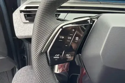 Photo 42 Peugeot 5008  Hybrid 145 e-DCS6