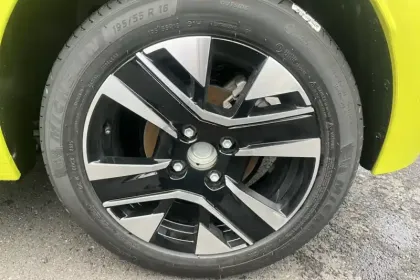 Photo 11 Peugeot 208  Hybrid 110 e-DCS6