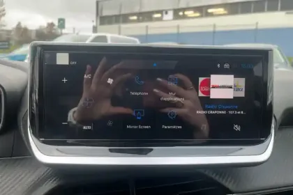 Photo 13 Peugeot 208  Hybrid 110 e-DCS6