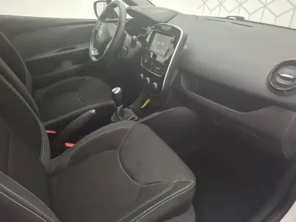 Photo 32 Renault Clio  dCi 90 E6C