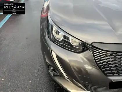 Photo 15 Peugeot 2008  PureTech 130 S&S EAT8