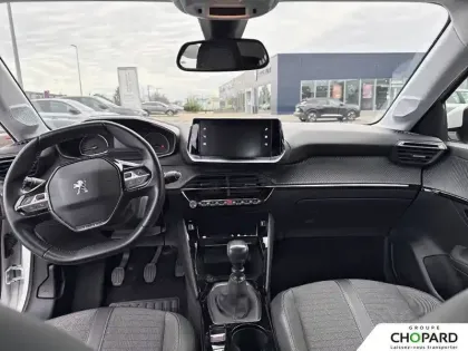 Photo 11 Peugeot 208  PureTech 100 S&S BVM6