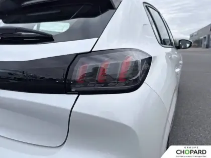 Photo 23 Peugeot 208  PureTech 100 S&S BVM6