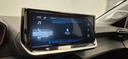 Photo 17 Peugeot 208  PureTech 75 S&S BVM5