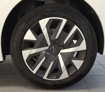 Photo 3 Peugeot 208  PureTech 75 S&S BVM5