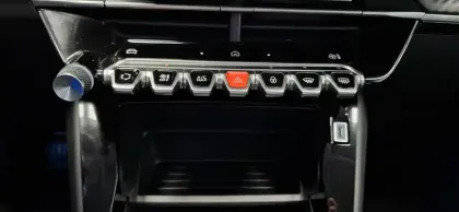 Photo 21 Peugeot 208  PureTech 75 S&S BVM5