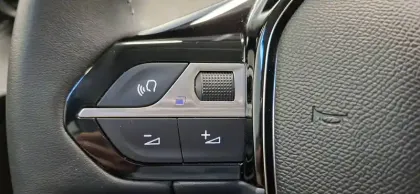 Photo 13 Peugeot 208  PureTech 75 S&S BVM5