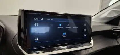 Photo 20 Peugeot 208  PureTech 75 S&S BVM5