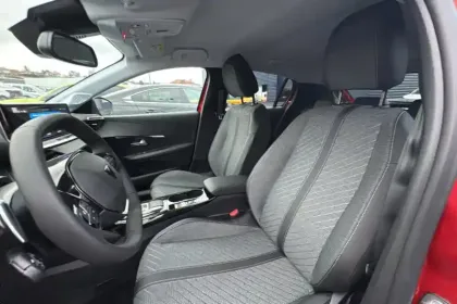 Photo 8 Peugeot 208  Hybrid 110 e-DCS6