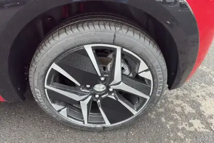 Photo 10 Peugeot 208  Hybrid 110 e-DCS6