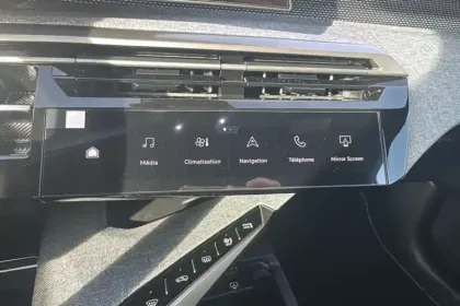 Photo 15 Peugeot 3008  Hybrid 145 e-DCS6